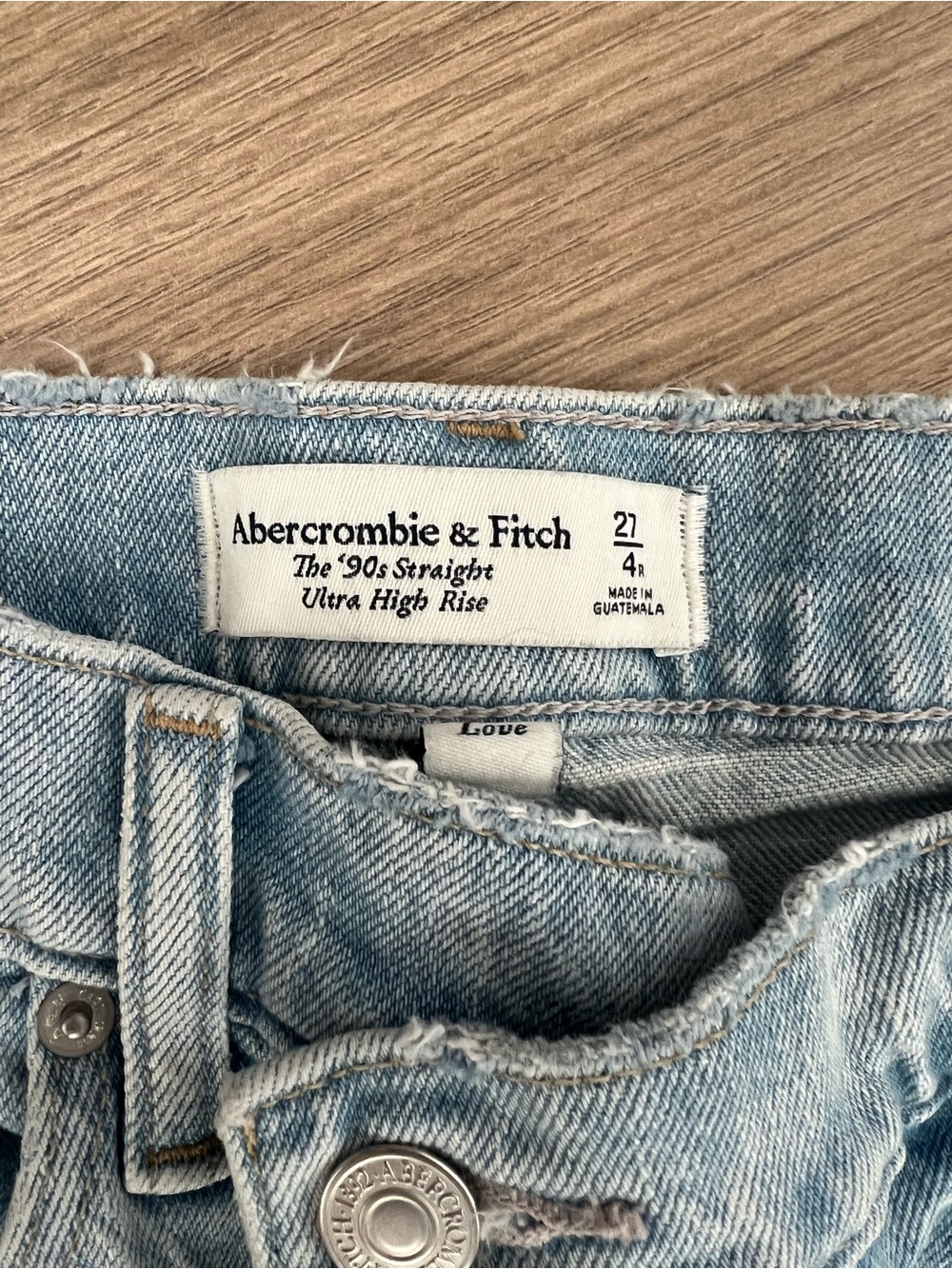 Abercrombie & Fitch The 90s Straight
Ultra High Rise - Picture 3 of 6